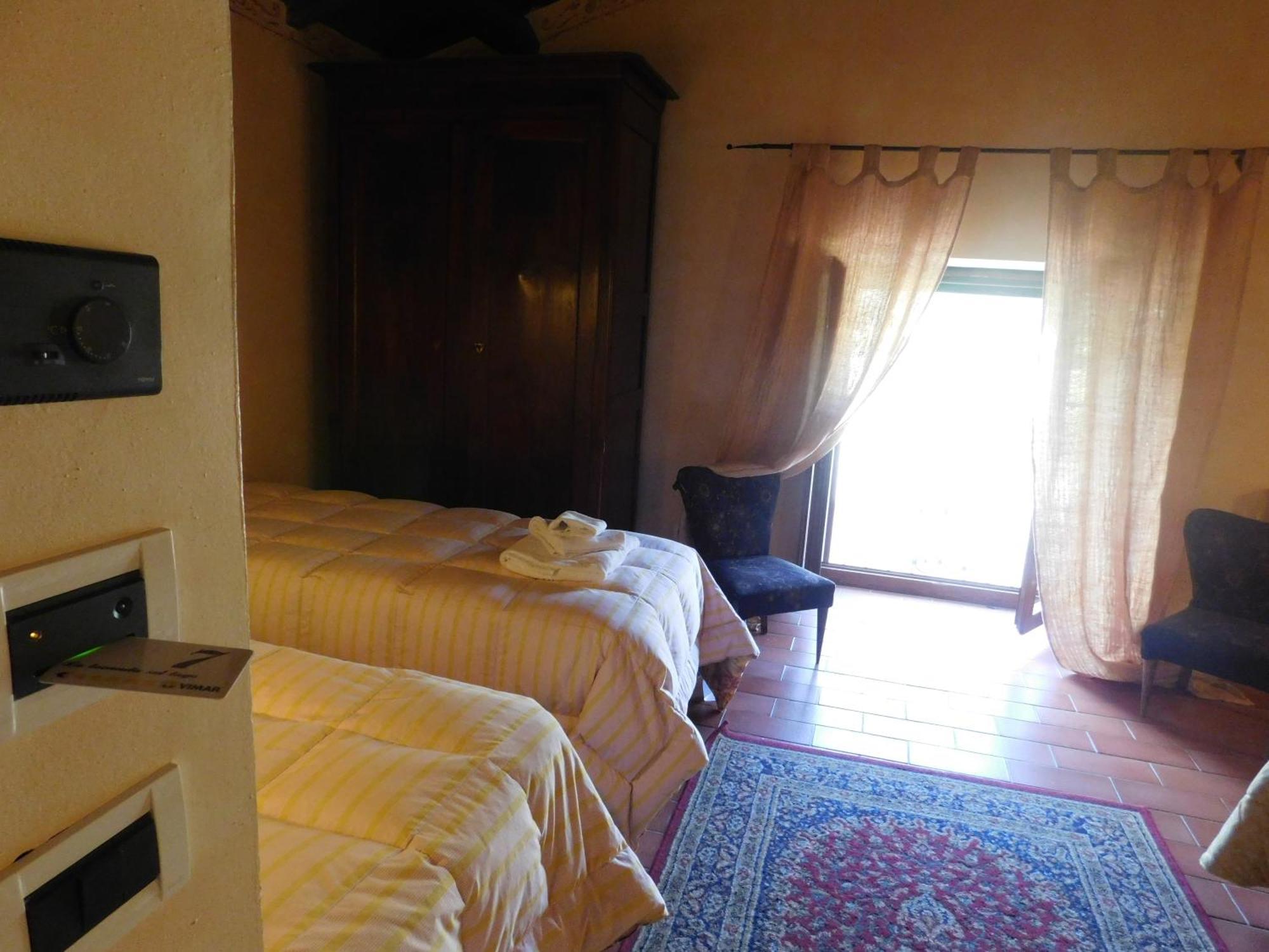 Locanda Sul Lago Santo Stefano Di Sessanio Kamer foto