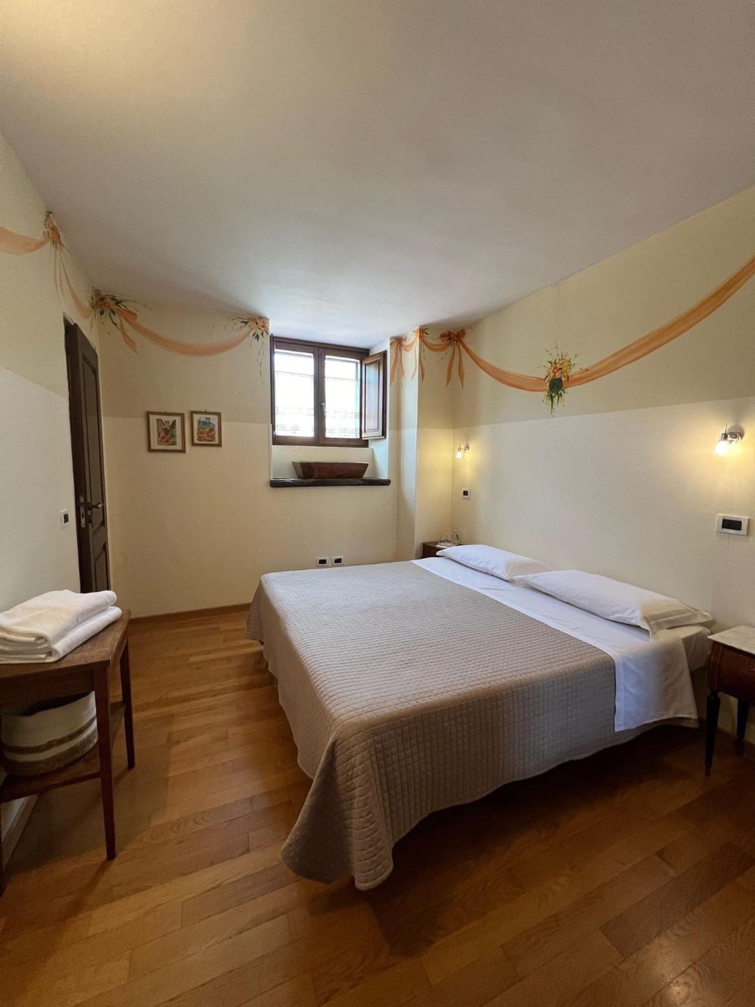 Locanda Sul Lago Santo Stefano Di Sessanio Buitenkant foto