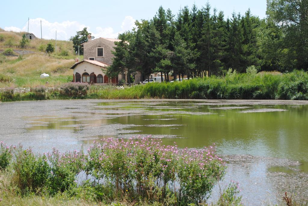 Locanda Sul Lago Santo Stefano Di Sessanio Buitenkant foto