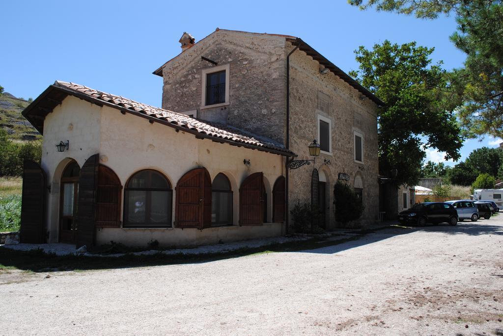 Locanda Sul Lago Santo Stefano Di Sessanio Buitenkant foto